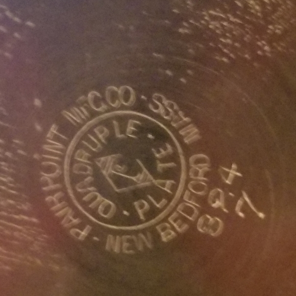 ANTIQUE 1800 - 1849 SILVER PLATED FLORAL COFFEE AND TEAPOT BY FAIRPOINT MTG. CO. - Picture 4 of 5